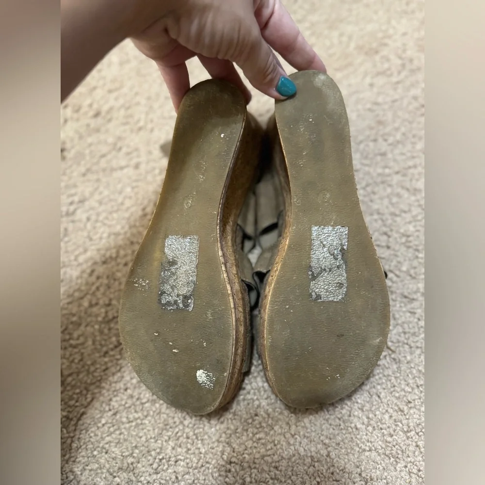 Pierre Dumas Taupe Peep toe Wedges - Picture 6 of 6